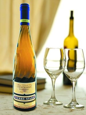 法航向全體乘客免費提供香檳