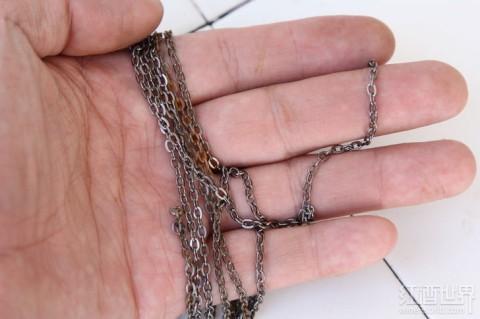 葡萄酒瓶變身精致的風鈴，送去新春祝福