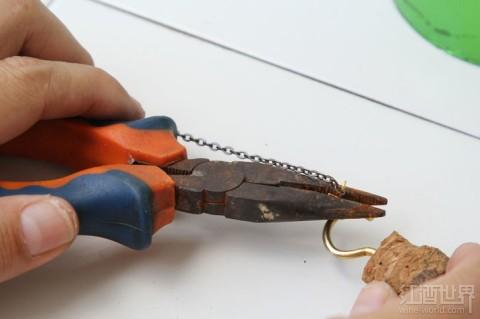 葡萄酒瓶變身精致的風鈴，送去新春祝福