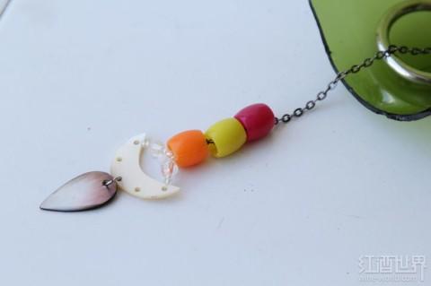 葡萄酒瓶變身精致的風鈴，送去新春祝福