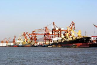 張家港口岸葡萄酒進(jìn)口量穩(wěn)居全省第一