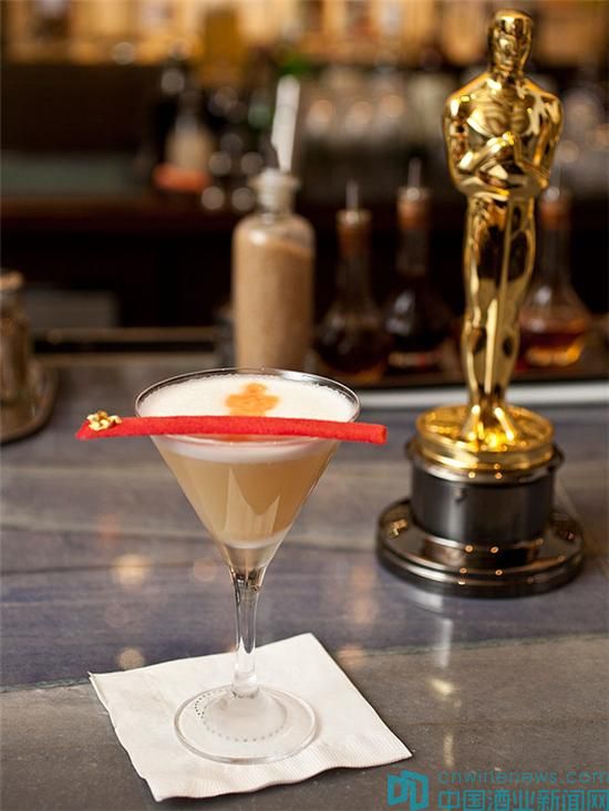 你能找到這些奧斯卡提名影片和雞尾酒之間的關系嗎？反正我不行